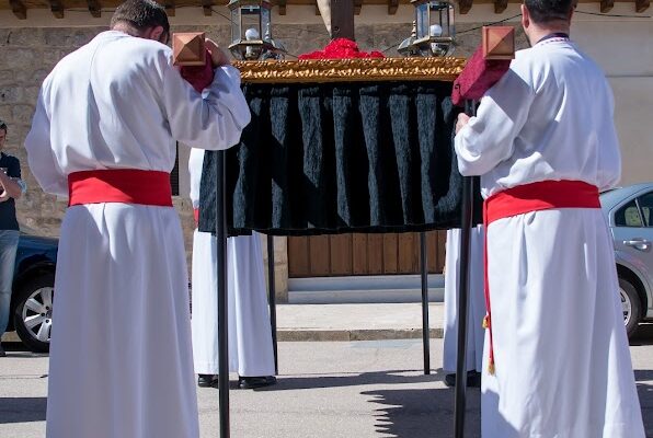 VÍA CRUCIS (Viernes Santo)