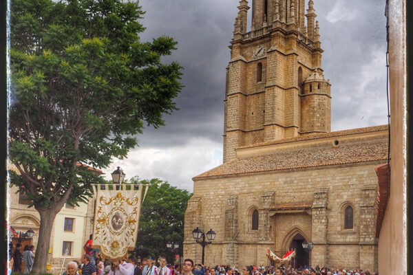 Grupo de paloteo en la Procesión del Corpus Christi