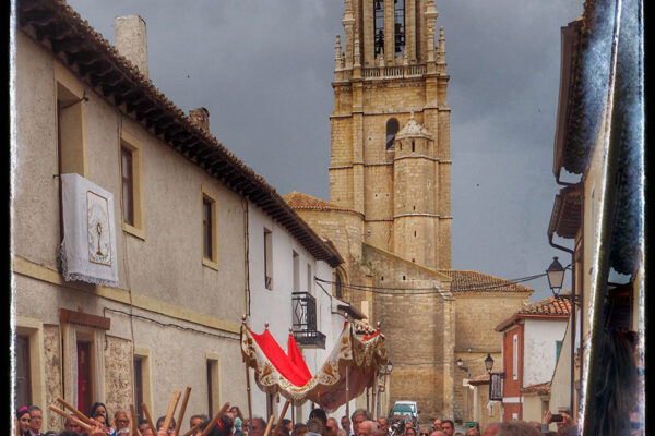 Grupo de paloteo en la Procesión del Corpus Christi