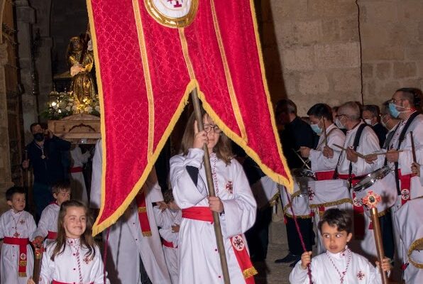 PROCESIÓN DEL SANTO ENTIERRO  (Viernes Santo)