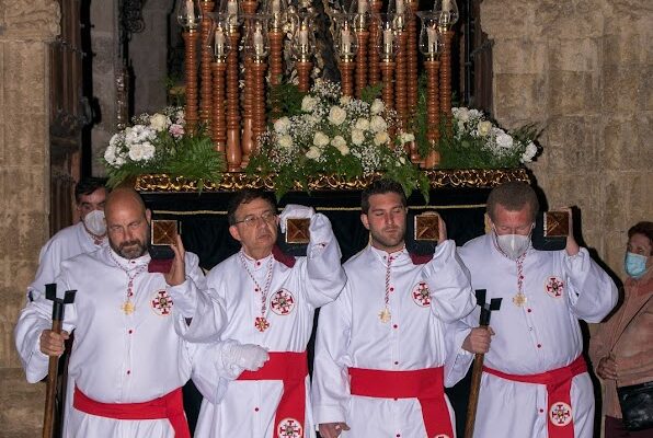 PROCESIÓN DEL SANTO ENTIERRO  (Viernes Santo)