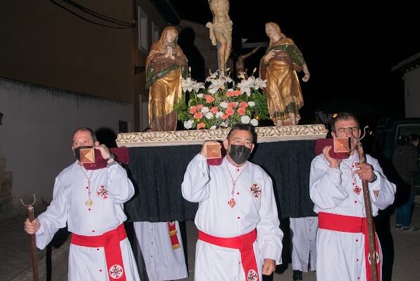 PROCESIÓN DEL SANTO ENTIERRO  (Viernes Santo)