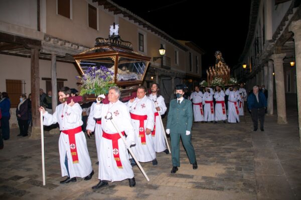 PROCESIÓN DEL SANTO ENTIERRO  (Viernes Santo)